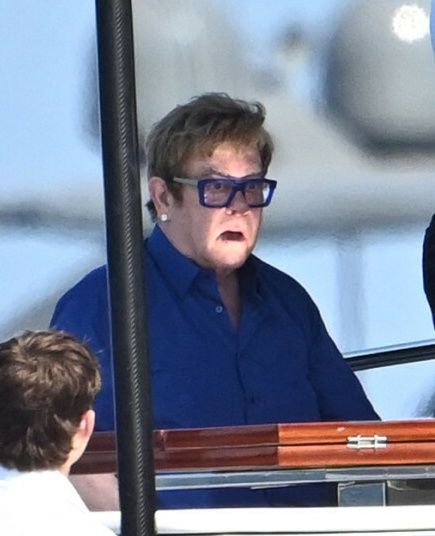 Elton John z mężem i synami w Cannes