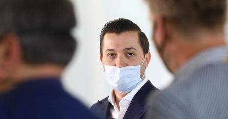 Polityk prawicy nie ma wątpliwości. "Do głosu dochodzą wariaci"