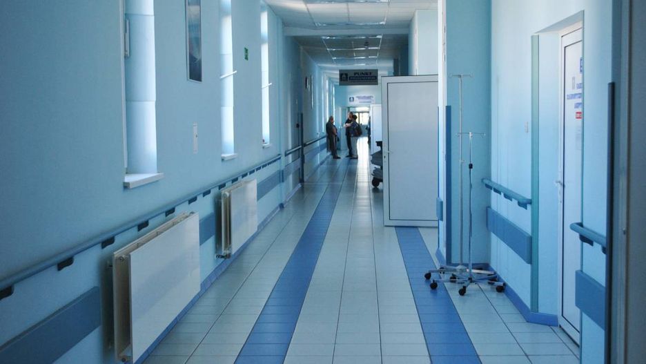 Szpital, korytarz