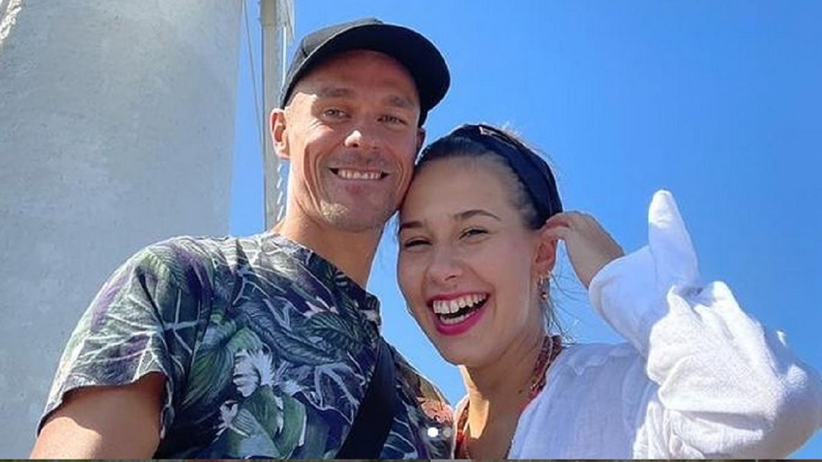 Piotr Żyła z partnerką