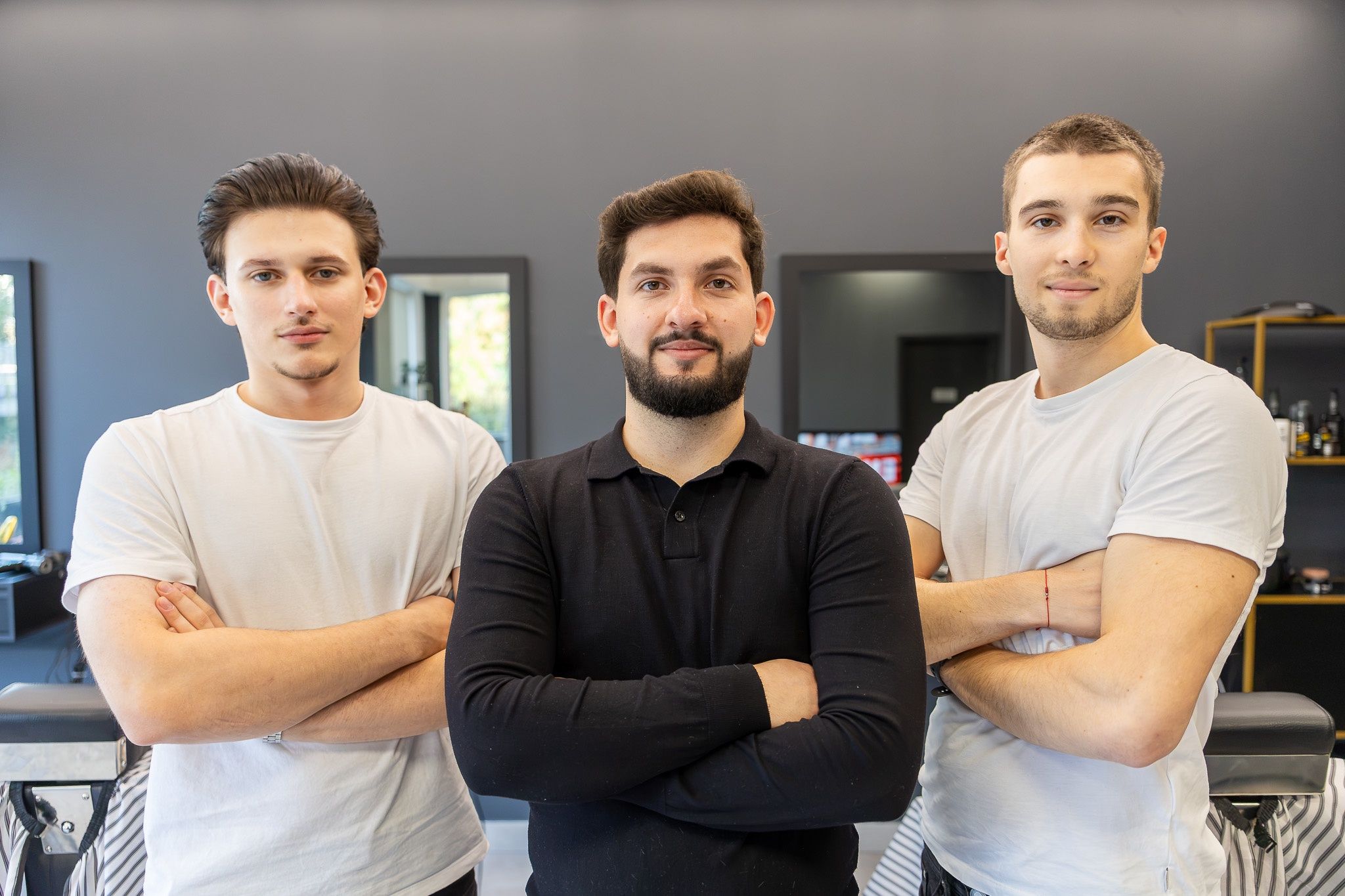 Salon BRUTAL HACK znajduje się w biurowcu przy ul. Sportowej 18/20 w Toruniu.