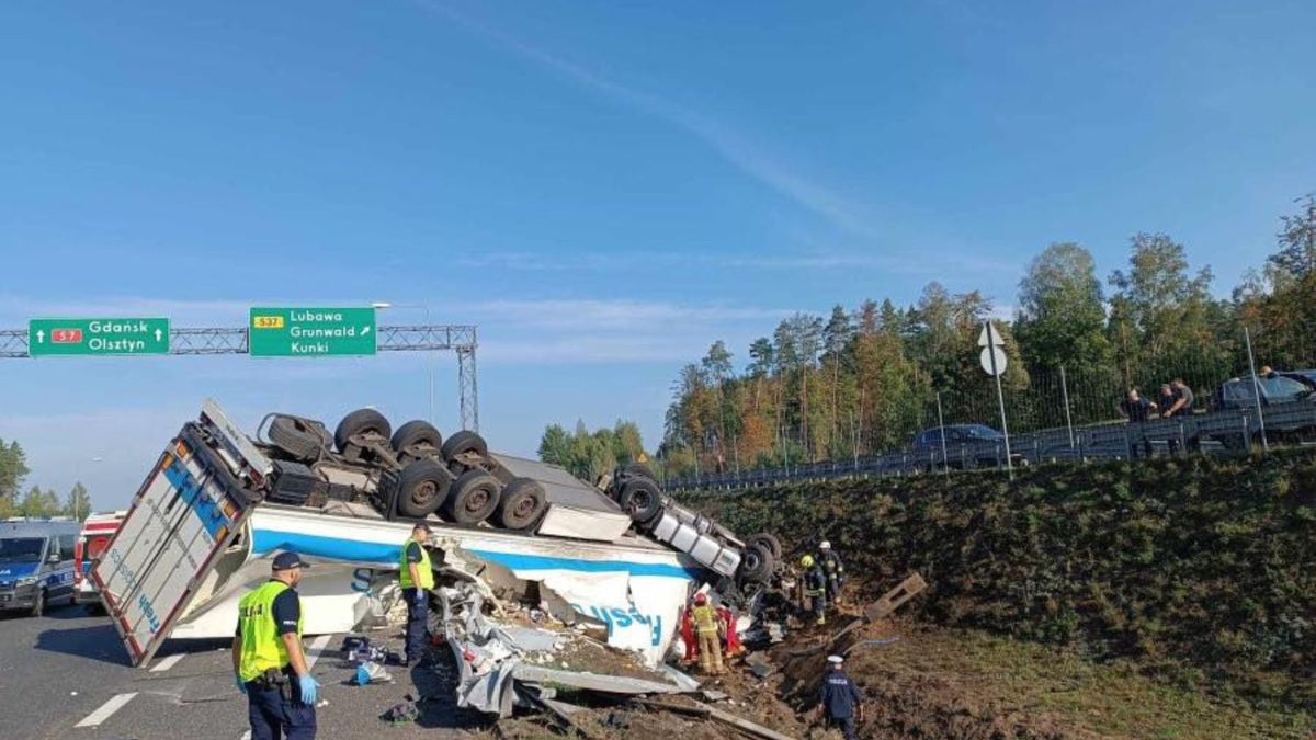 Wypadek na trasie S7. Zginęły trzy osoby