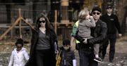 Angelina i Brad z dziećmi w parku (ZDJĘCIA)