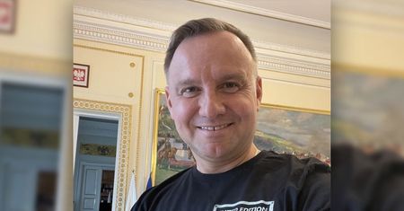 Prezydent Andrzej Duda zapisał się na szczepienie. Pochwalił się tym w sieci