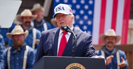 "Praktycznie na wszystko". Trump twierdzi, że Iran się poddał