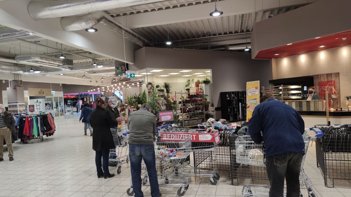 Niedziele handlowe 2021 a zakaz handlu. Czy uda nam się jutro zrobić zakupy?