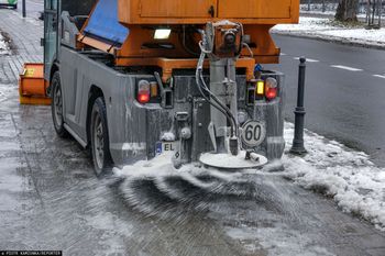 "Szklanka" w Warszawie. Od rana służby w akcji