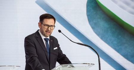 Limit tankowania na Shellu. Daniel Obajtek reaguje. "Firma ma przeprosić"