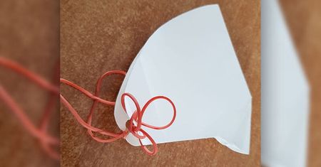 Lublin. Centrum handlowe rozdaje klientom maseczki z… papieru i gumki recepturki