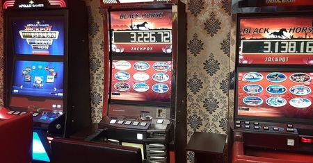 Śląsk. Nalot na lokale w Bytomiu. Siedem nielegalnych automatów