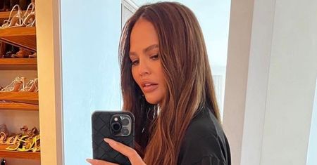 Chrissy Teigen jest w CIĄŻY! "Kolejne dziecko już w drodze" (FOTO)