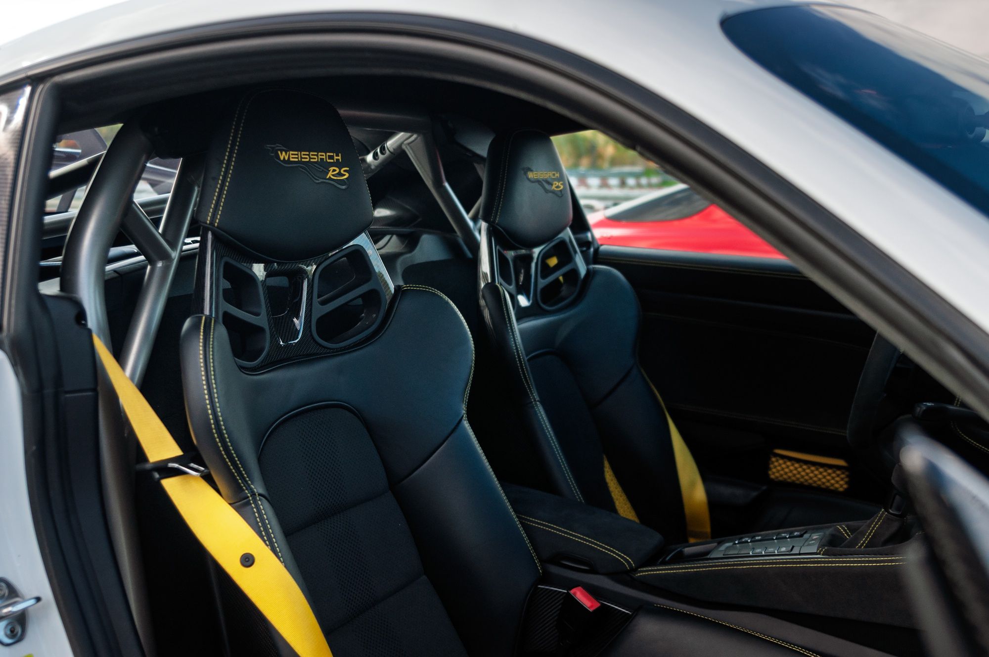 Porsche 718 Cayman GT4 RS (2025)