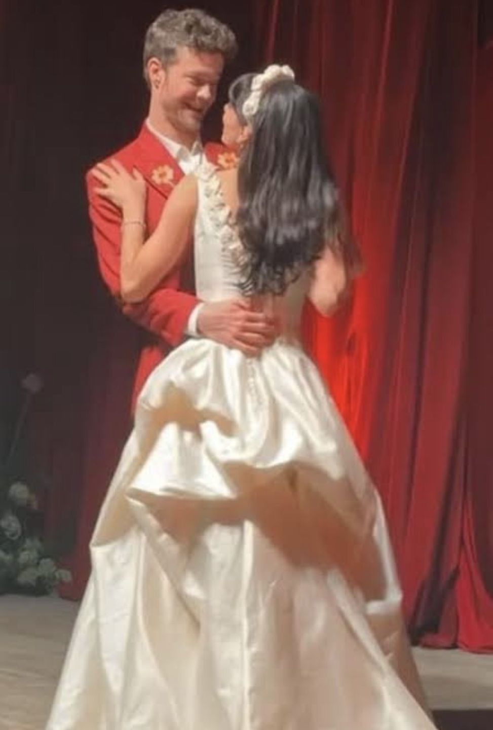 Jack Quaid i Claudia Doumit podczas pierwszego tańca?