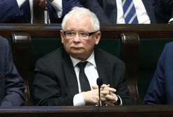 Płacą i płaczą. "GW": Poszła dyspozycja na zrzutki dla PiS. Media ujawniają