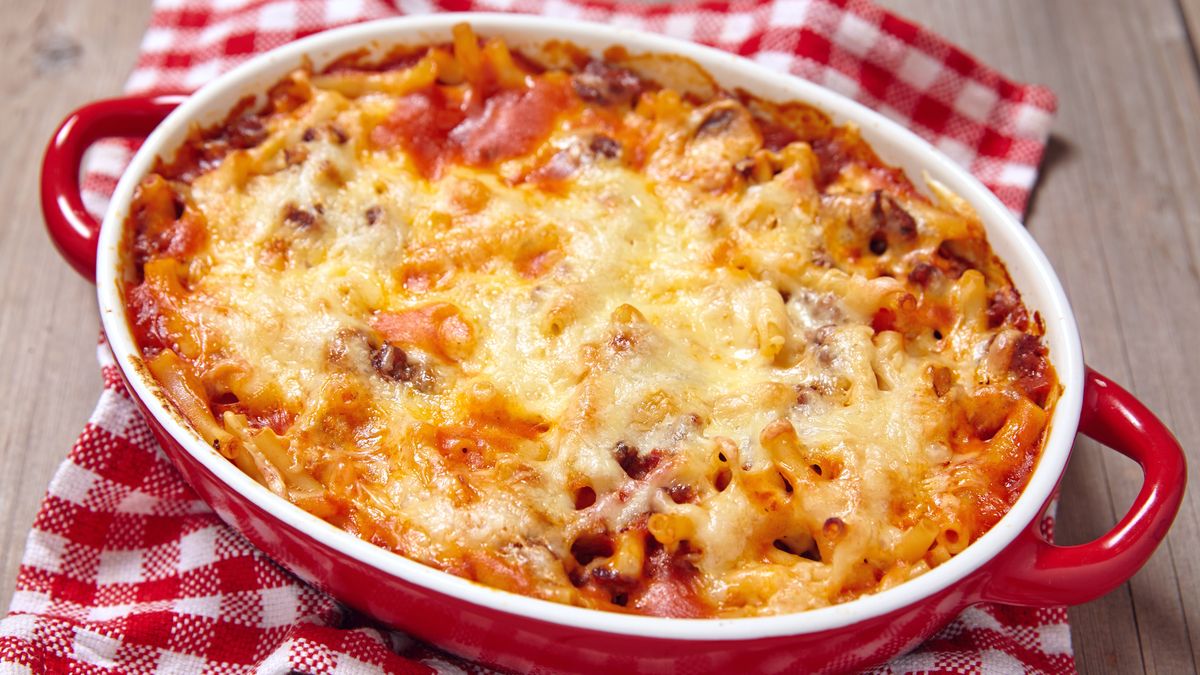 Zapiekanka makaronowa z mięsem mielonym
