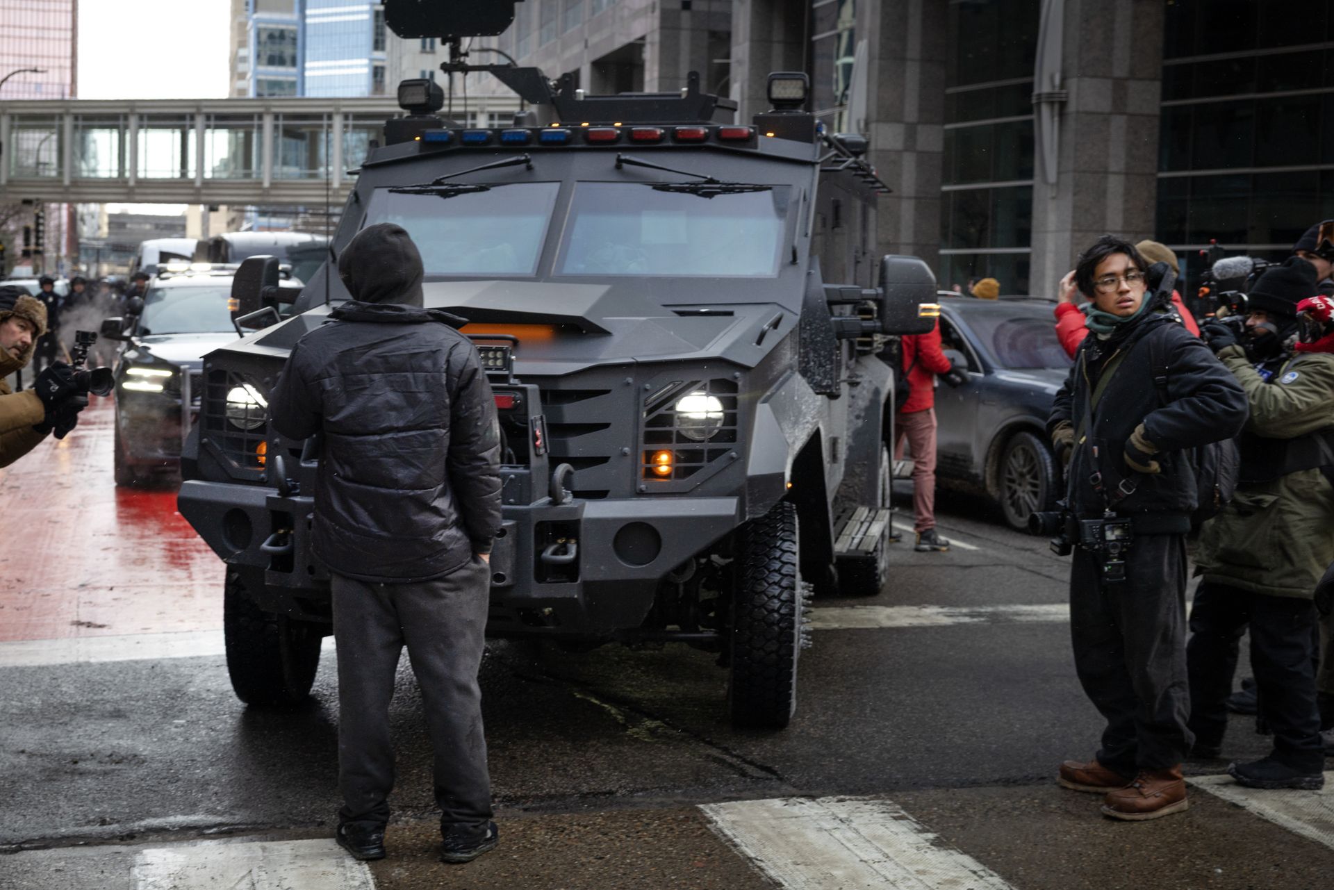 wiadomości,aktualności,WP Wiadomości Protesty w Minnesocie przeciw ICE. Pentagon szykuje 1500 żołnierzy