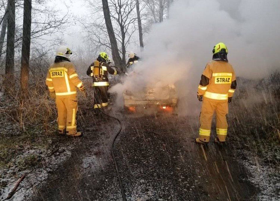 Mazowsze. Makabryczne odkrycie we wraku auta 