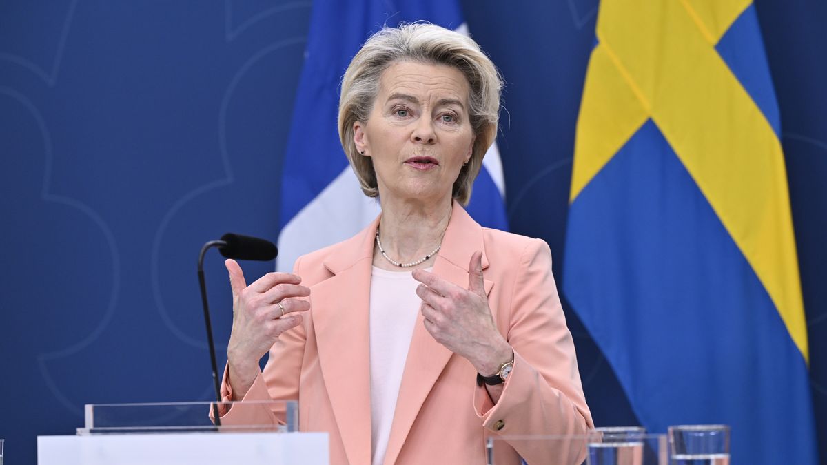 European Commission President Ursula von der Leyen speaks during a news conference with the prime ministers of Sweden and Finland (both not pictured) in Stockholm, Sweden, 19 January 2024. EPA/Henrik Montgomery SWEDEN OUT Dostawca: PAP/EPA.