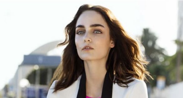 Zuzanna Bijoch twarzą kampanii Simple wiosna/lato 2014