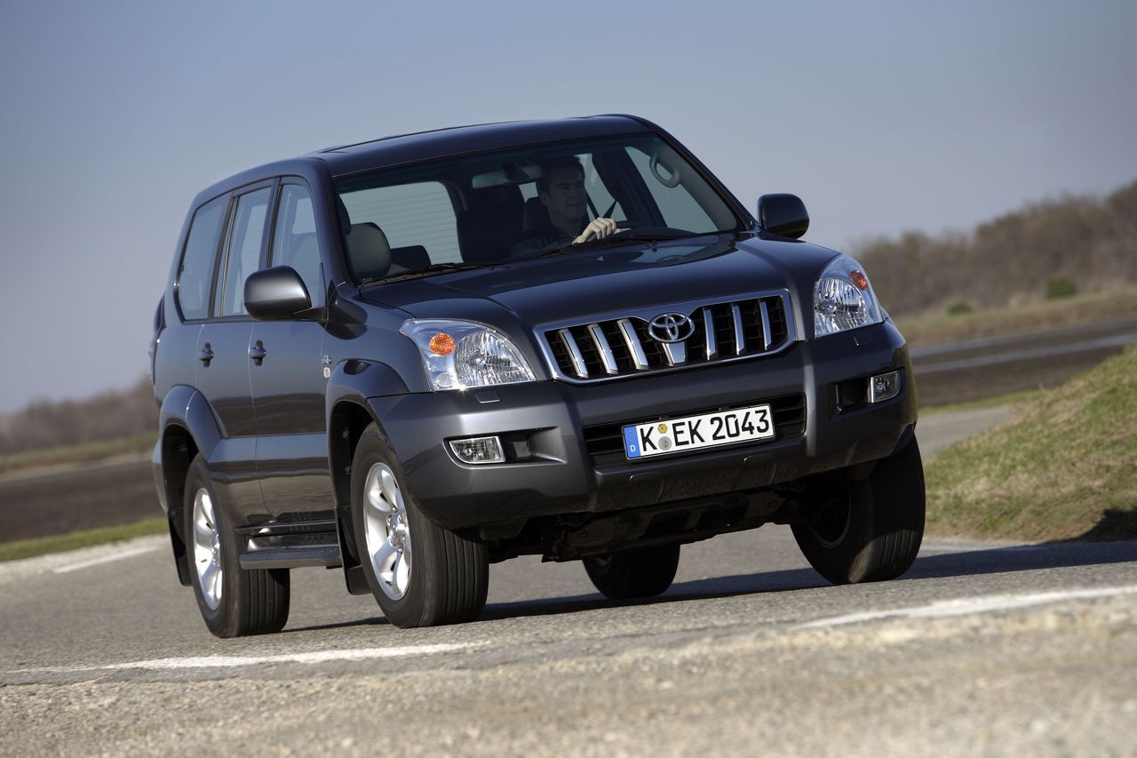 Używana Toyota Land Cruiser J12 (2002-2009) - opinie i typowe usterki