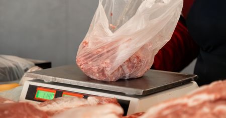 Polacy jedzą 82 kg na rok. "Królowa mięs"