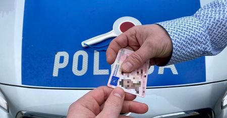 Miał dwa promile. Wiózł 12 osób