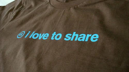 Xauth rzuca rękawicę Facebook Connect 1