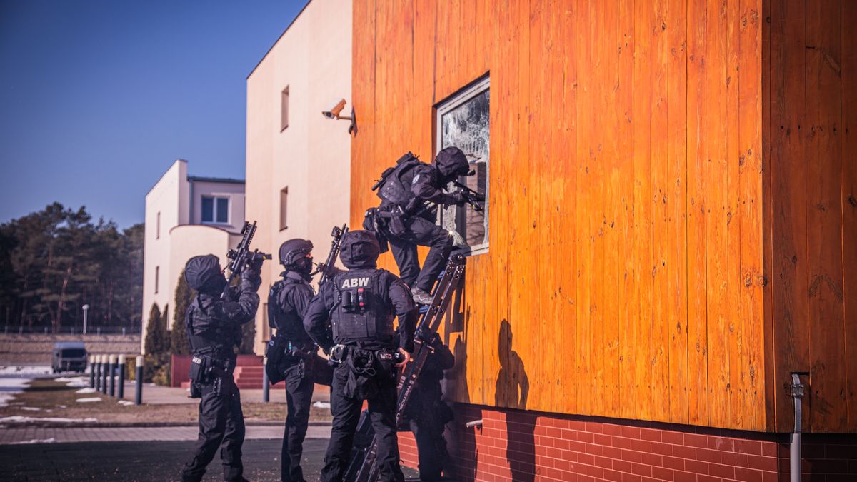 Ćwiczenia funkcjonariuszy Wydziału V ABW