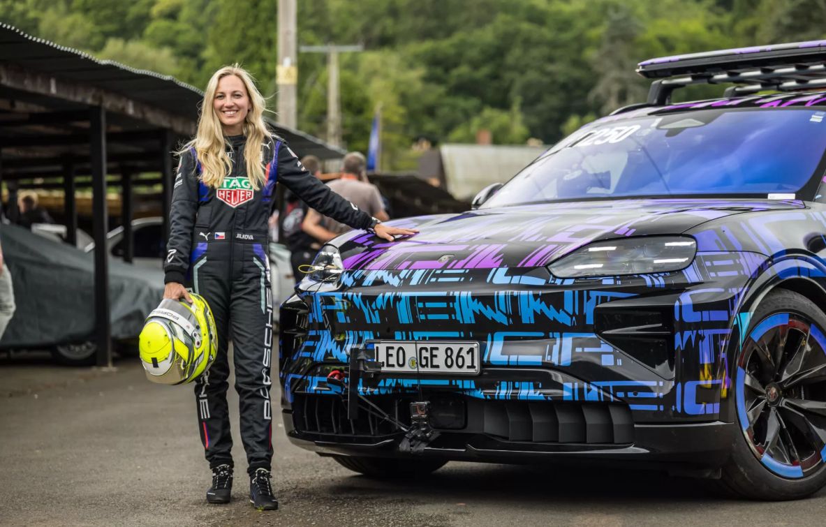 Porsche Cayenne Electric