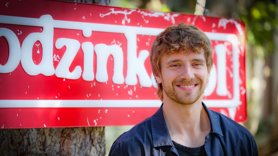 Maciej Musiał z &#34;Rodzinki.pl&#34; zaprasza na potańcówkę do Dworku Białoprądnickiego