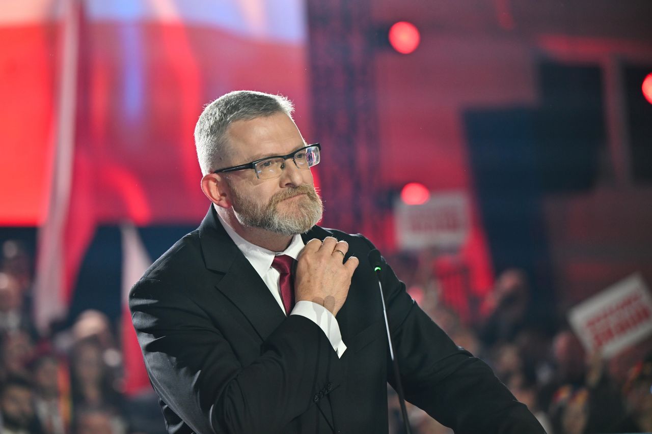 "Rości sobie prawo". Reaguje na "bojówki Brauna" w szpitalu