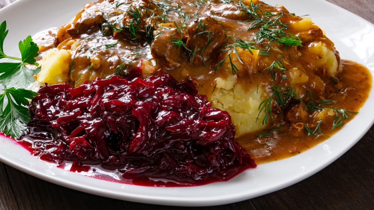 Gulasz wieprzowy z tartą włoszczyzną