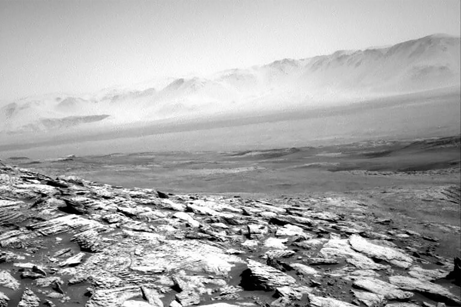 Mgła na Marsie: NASA publikuje interesujące zdjęcia z Curiosity 1