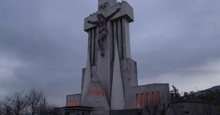 "Złowieszcze budowle", czyli architektura z piekła rodem na fascynujących zdjęciach
