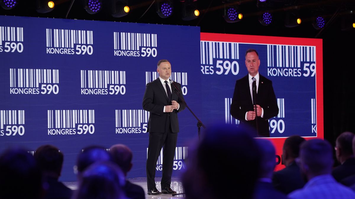 Prezydent Rzeczypospolitej Polski Andrzej Duda podczas inauguracji Kongresu 590