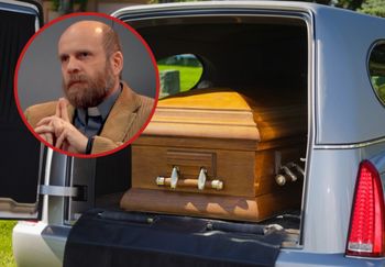 Kontrowersje wokół katolickiego pochówku Tadeusza D. Duchowny zabrał głos