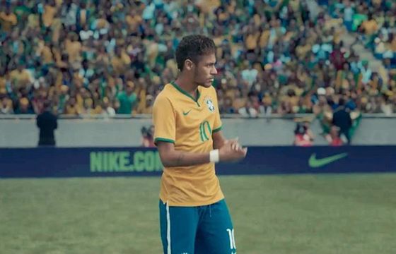 "Dare to be Brasilian" -  piłkarskie gwiazdy w reklamie Nike (wideo)
