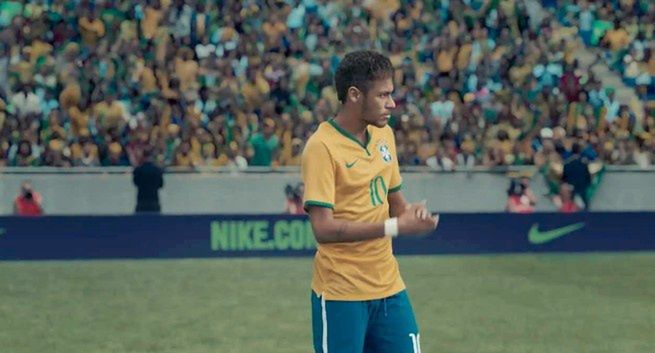"Dare to be Brasilian" -  piłkarskie gwiazdy w reklamie Nike (wideo)