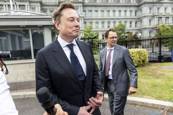 Elon Musk wraca do rządu USA. Zajmie się wojnami przyszłości
