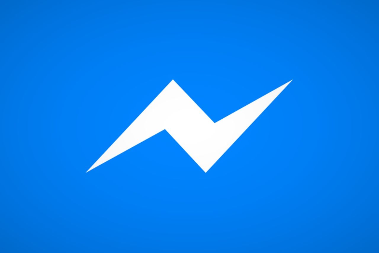 Facebook zachęca do korzystania z Messengera, fot. Pixabay