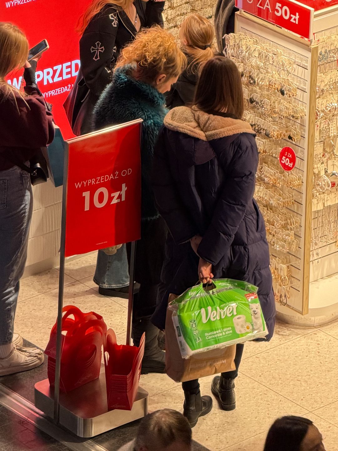 Agata Buzek pofatygowała się do centrum handlowego