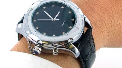 Szpiegowski zegarek od Thanko 1