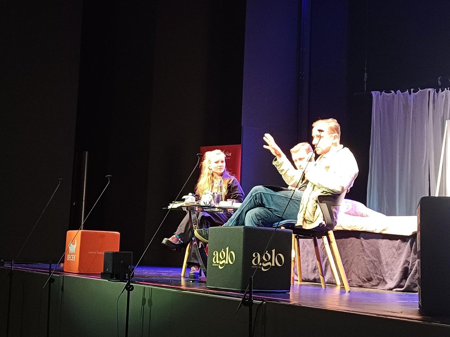 Aglo Festiwal 2025 Bytom. Dyskusja na temat „Czy my panujemy nad językiem, czy język panuje nad nami? O strachu przed odezwaniem się”. Dorota Masłowska, Paweł Sołtys (Pablopavo) i Wojciech Śmieja