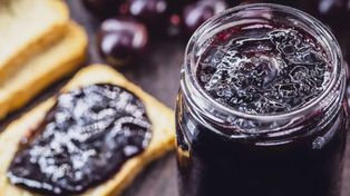 Wróć do tradycji. Zrób galaretkę z winogron jak od babci