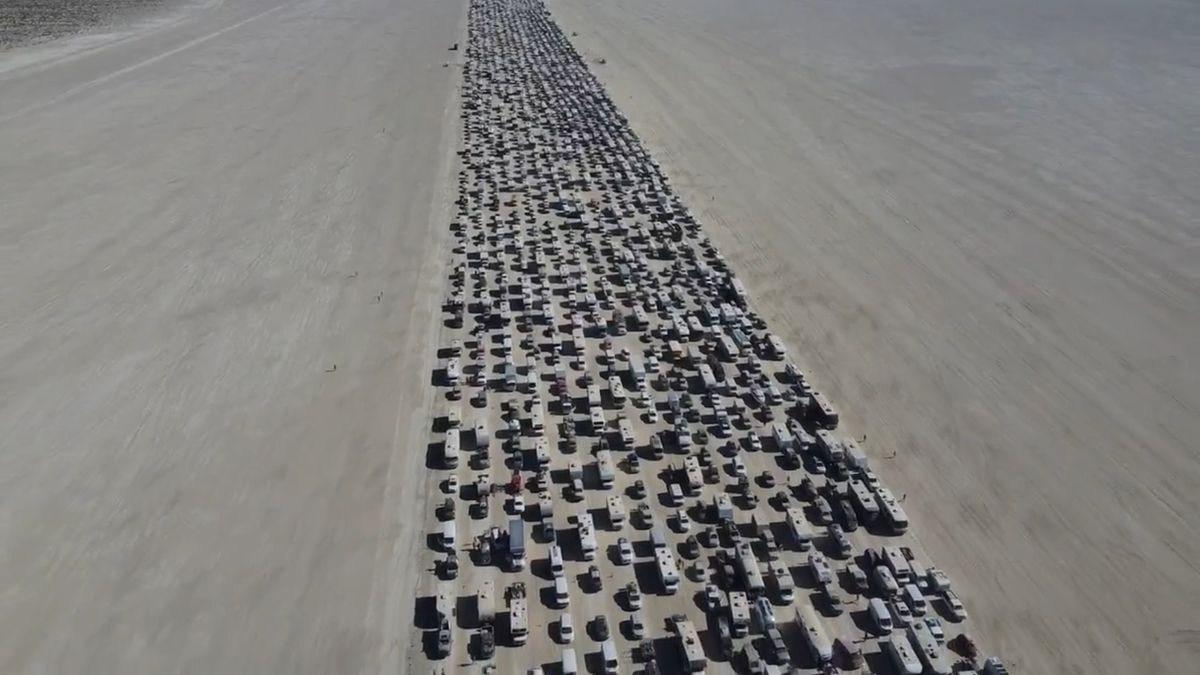 Korek przy wyjeździe z Burning Man