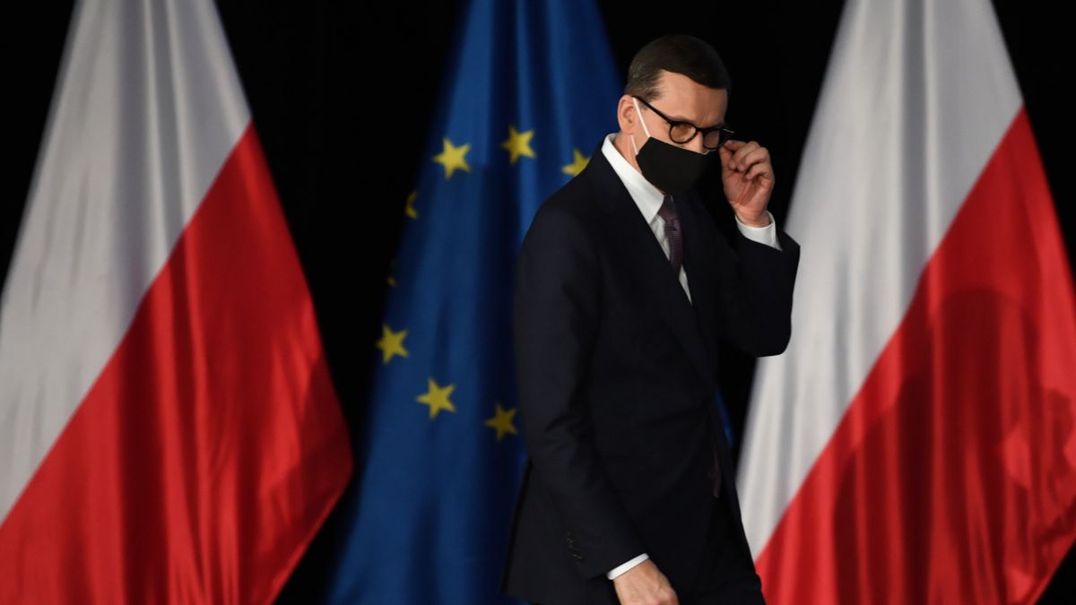 Mateusz Morawiecki Przec�aw, 26.09.2021. Premier Mateusz Morawiecki podczas spotkania z mieszka�cami w ramach programu Polski �ad, 24 bm. w Przec�awiu. Premier przebywa z wizyt� na Podkarpaciu. (mr) PAP/Darek DelmanowiczDarek Delmanowiczpodkarpacie, polityka, Polski �ad, premier, spotkanie, wizyta