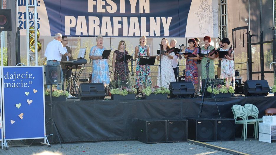 8. Festyn Parafialny ze św. Wincentym a Paulo odbył się na parkingu kościelnym