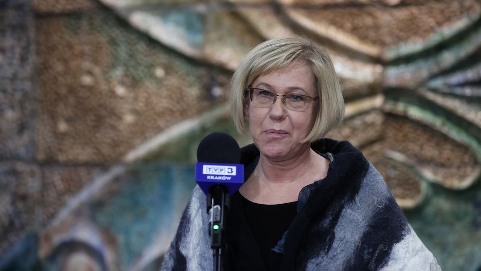 Nowak znów broni Czarnka. "Nie dał kasy na tęczowe organizacje"