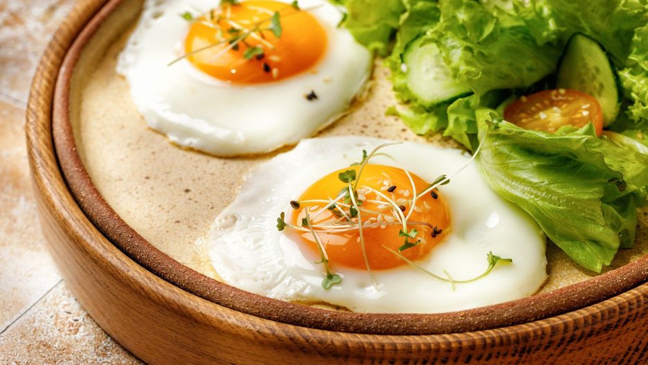 Najzdrowsze i najsmaczniejsze jajka. Które są lepsze - sadzone czy jajecznica? Przyrządź je w ten sposób, aby wydobyć z nich cenne wartości