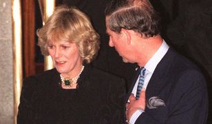 "The Crown". Netflix pokazał ginekologiczny flirt Karola. O co chodziło z "Tampongate"?